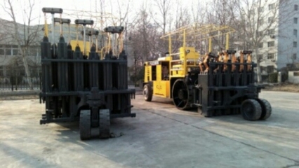 重慶.四川出租多錘頭破碎機水泥路面破碎機